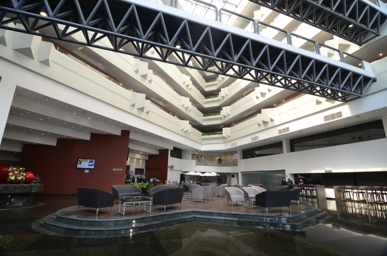 Exterior & Views 2, Holiday Inn MEXICO DALI AIRPORT by IHG, Mexico City