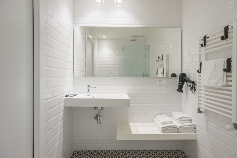 Bathroom 3, Carrioza alojamiento, Ourense