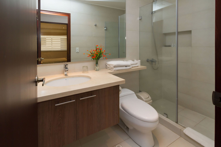 Bathroom 3, Suites Metropoli Edificio Torino, Quito