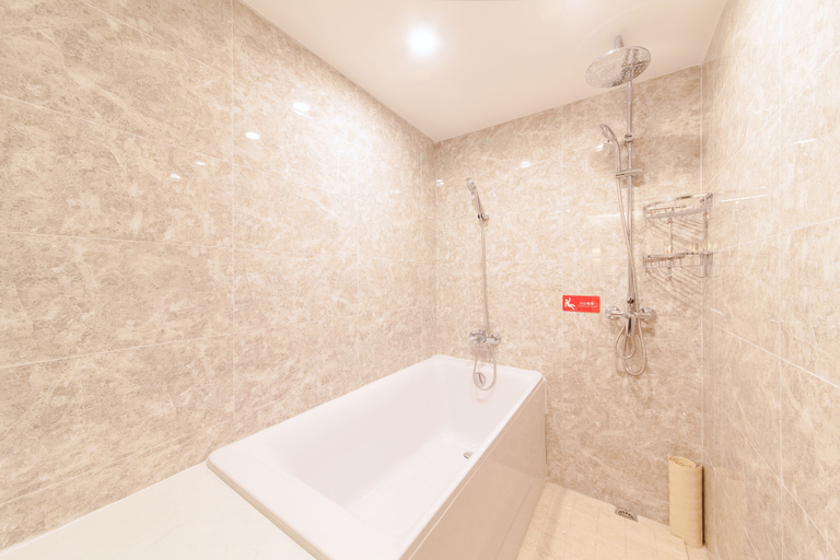 Bathroom 4, Suisse Place Hotel Residence CMCTaizhou, Taizhou
