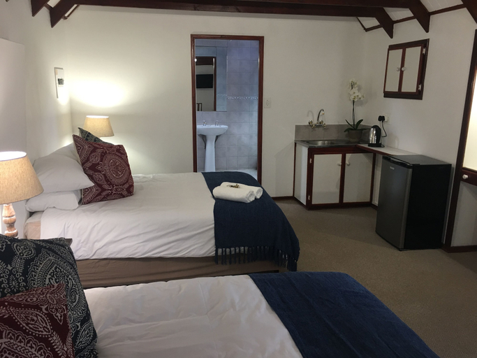 Bedroom 3, Cuckoo's Nest Guest House, Vhembe