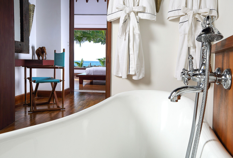 Bathroom 5, NgapaliI Bay Villas & Spa, Thandwe