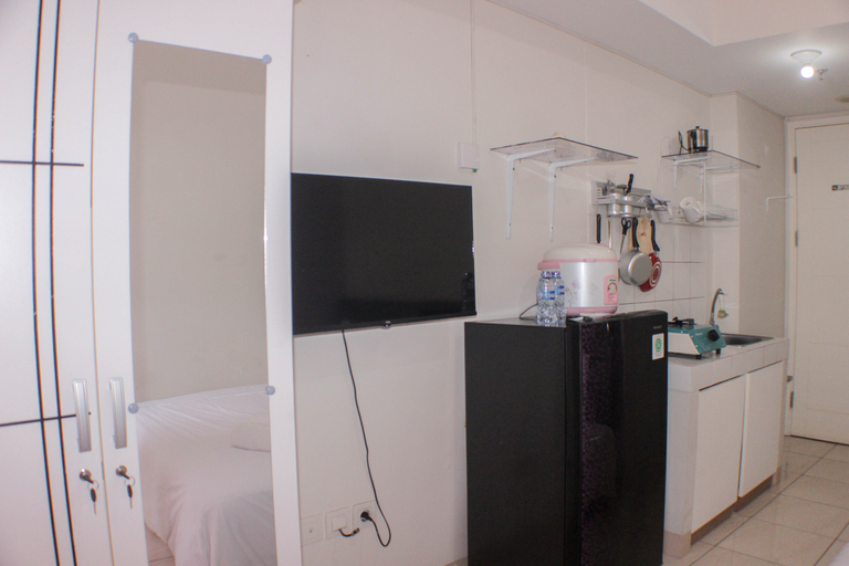 Others 4, Modern and Cozy Studio at Springlake Summarecon Bekasi Apartment By Travelio, Bekasi