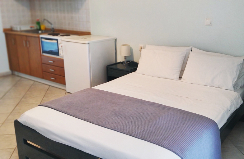 Bedroom 5, Petries Studios, Central Greece