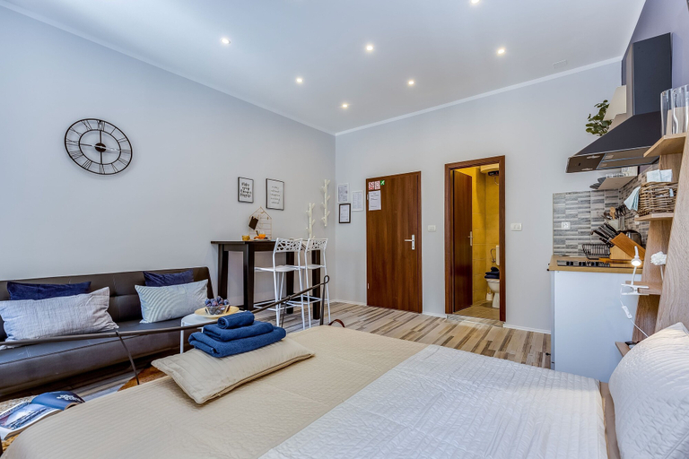 Bedroom 3, Main Square Studios, Rijeka