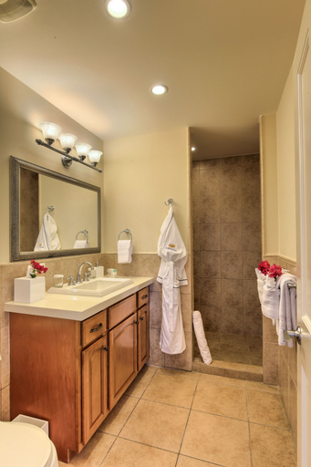 Bathroom 4, Bungalows at Windsong on the Reef