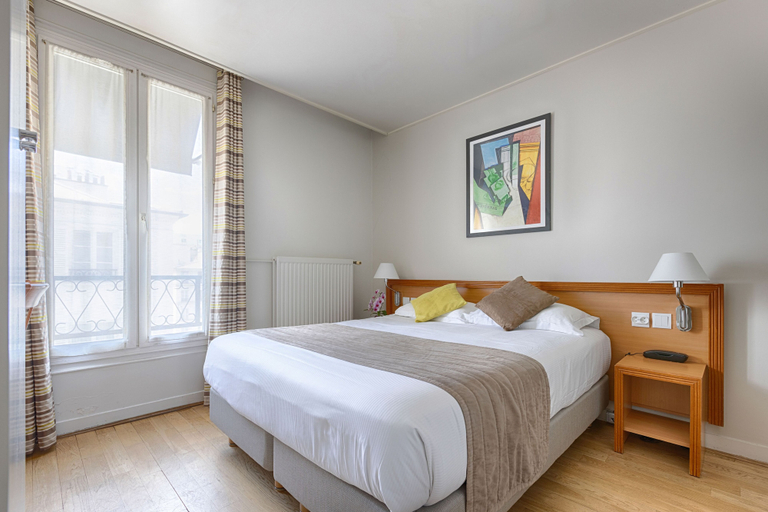 Bedroom 4, Beaugency Hotel, Paris