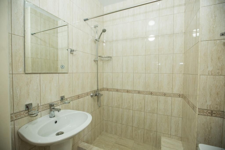 Bathroom 3, Oliviya Guest House, Sochi gorsovet
