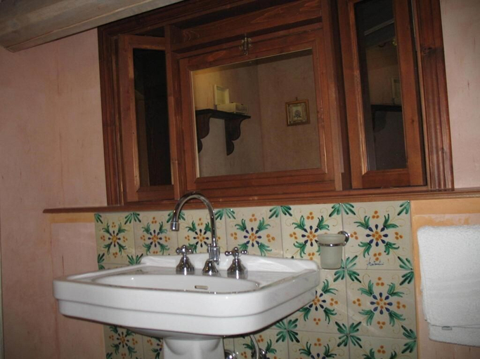Bathroom 4, Antica Dimora San Girolamo, Agrigento
