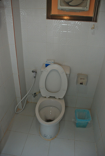 Bathroom 3, Keeree Guesthouse, Muang Phetchaburi
