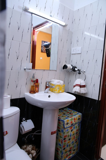 Bathroom 4, Vero Homestay, Galle Four Gravets