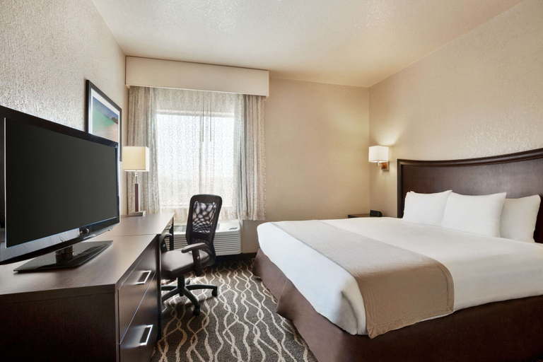 Bedroom 5, Baymont by Wyndham Clute/Lake Jackson, Brazoria
