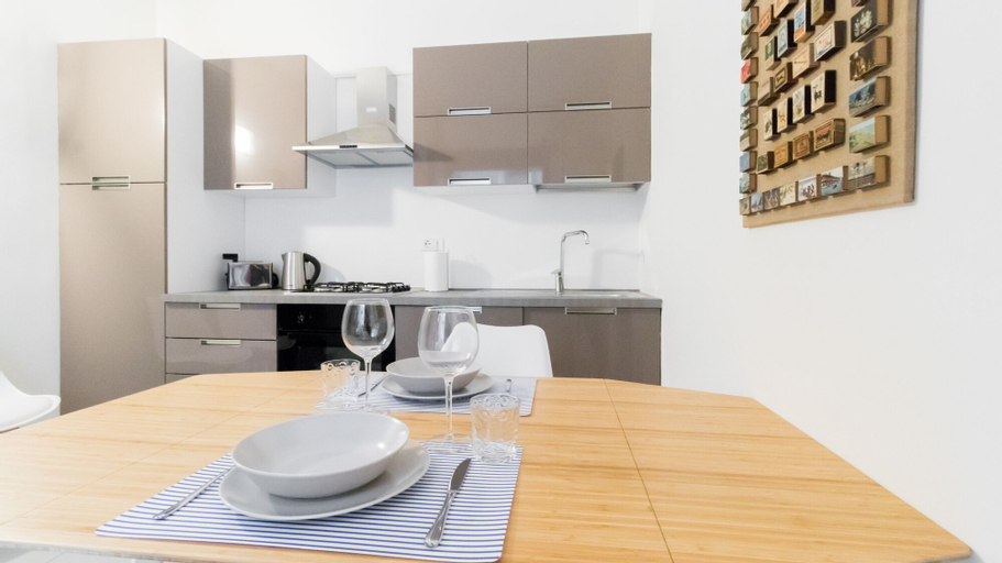Dining Room 9
