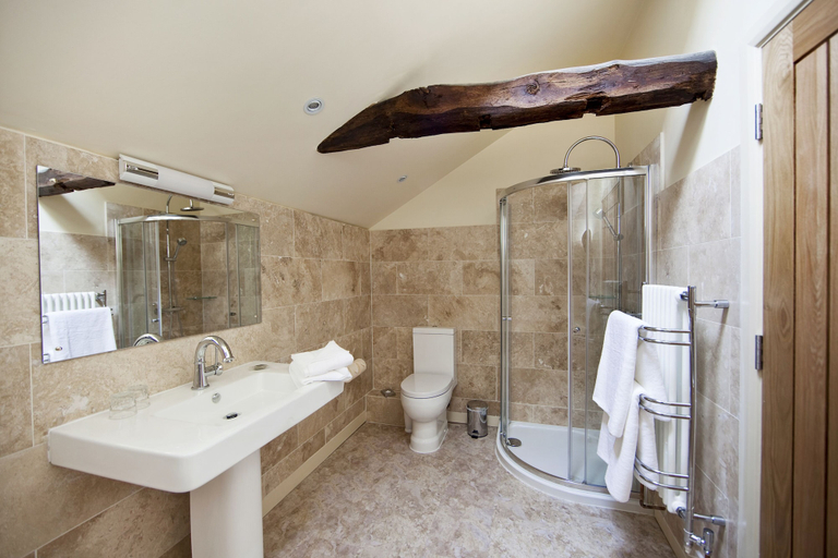 Bathroom 3, The Carpenters Arms, North Yorkshire