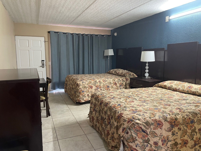 Bedroom 4, Royal Inn, Suwannee