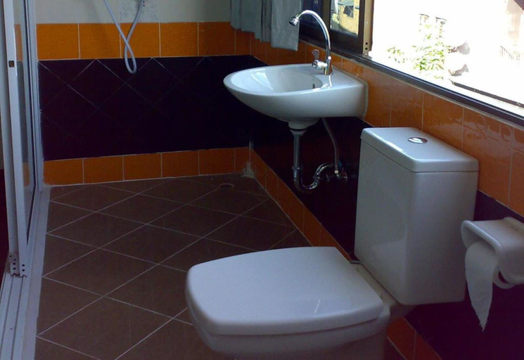Bathroom 3, Moon House at Clock Tower, Muang Chiang Rai