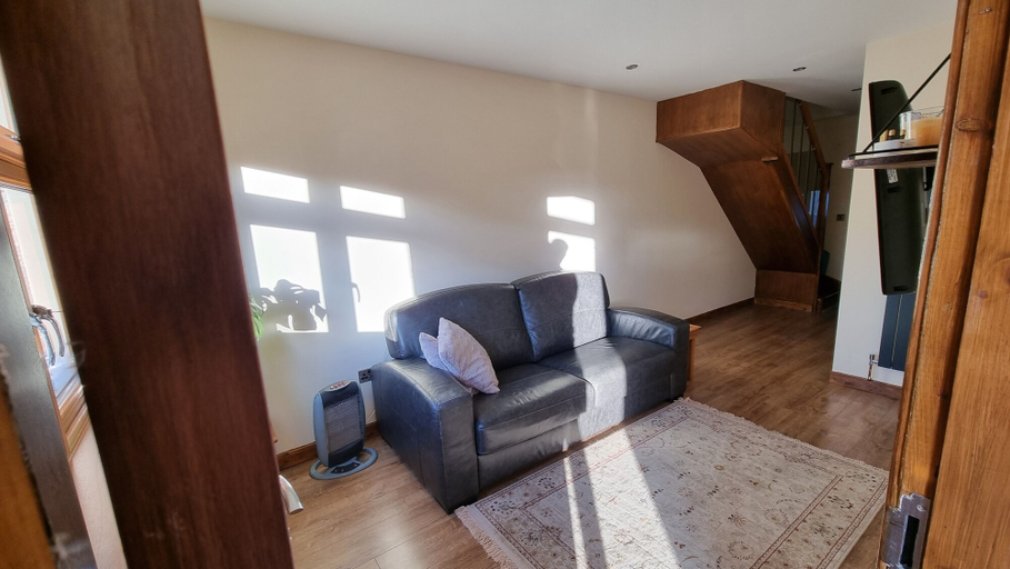 Interior 4, Captivating 1-bed Apartment in Edinburgh, Edinburgh
