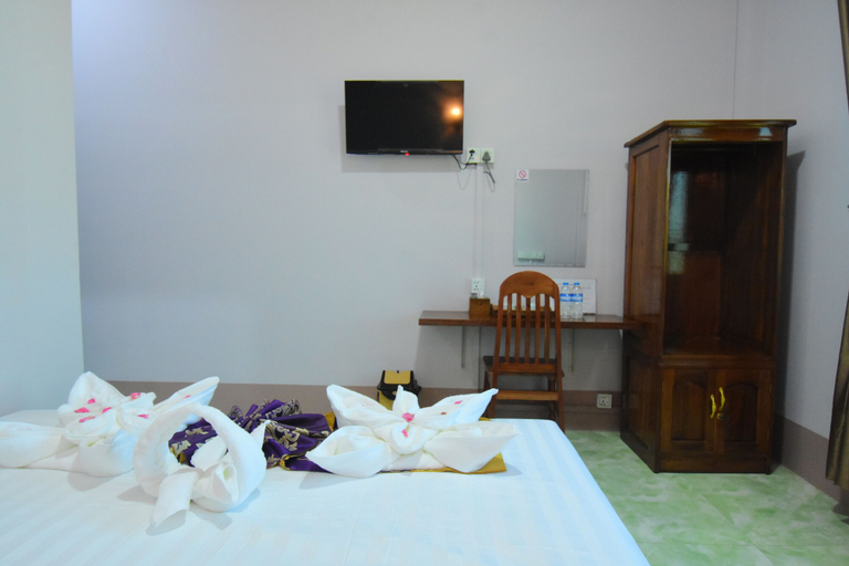 Bedroom 5, Royal Palace Hotel, Magwe Minbu