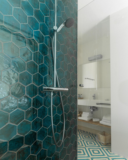Bathroom 4, Havgrím Seaside Hotel 1948, Tórshavn