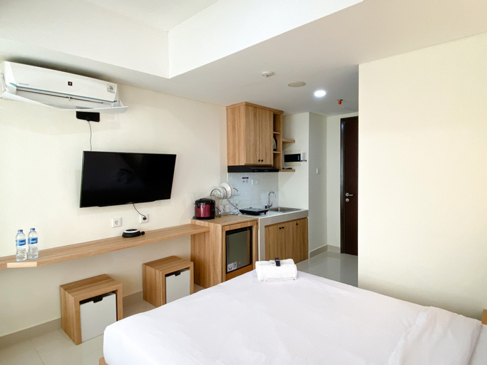 Bedroom 5, Simply Look Studio Room Pollux Chadstone Apartment By Travelio, Cikarang