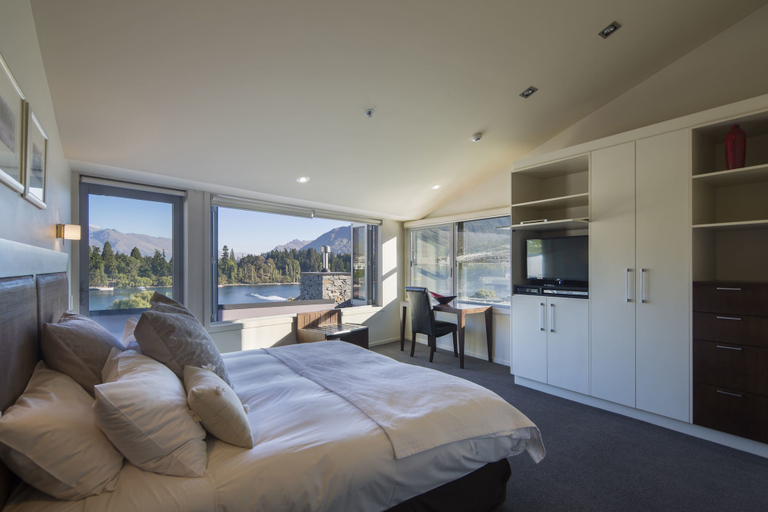Bedroom 3, Shotover Penthouse & Spa by Staysouth, Queenstown-Lakes