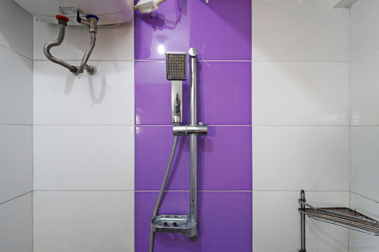 Bathroom 19