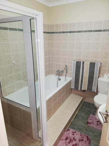 Bathroom 3, On The Dunes 8, Arandis