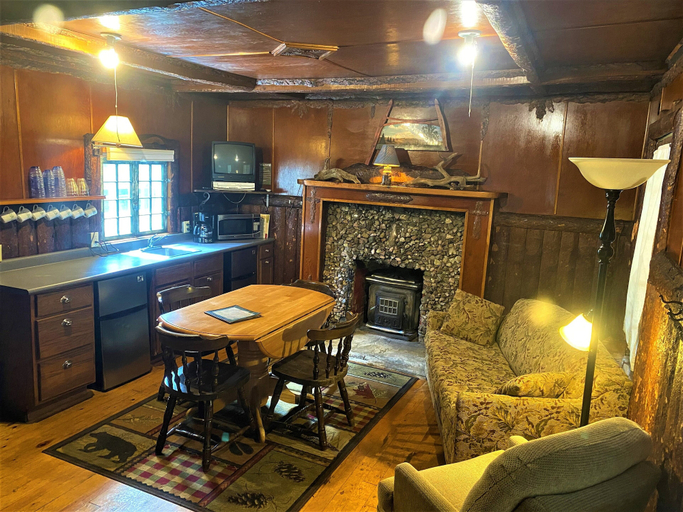Food & Drinks, Timber Haven Cabins, Pennington