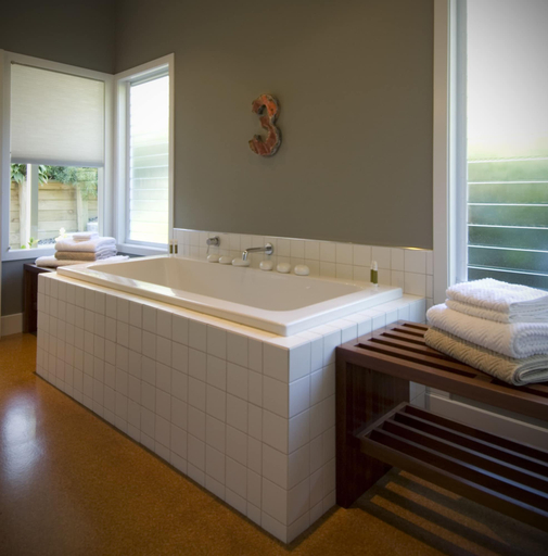 Bathroom 4, Millar Road, Hastings city