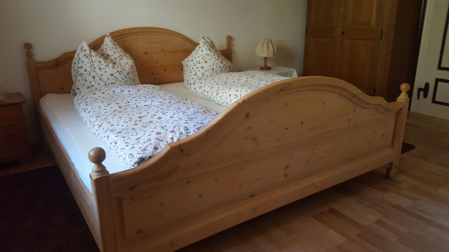 Bedroom 2, Bäckeralm, Miesbach