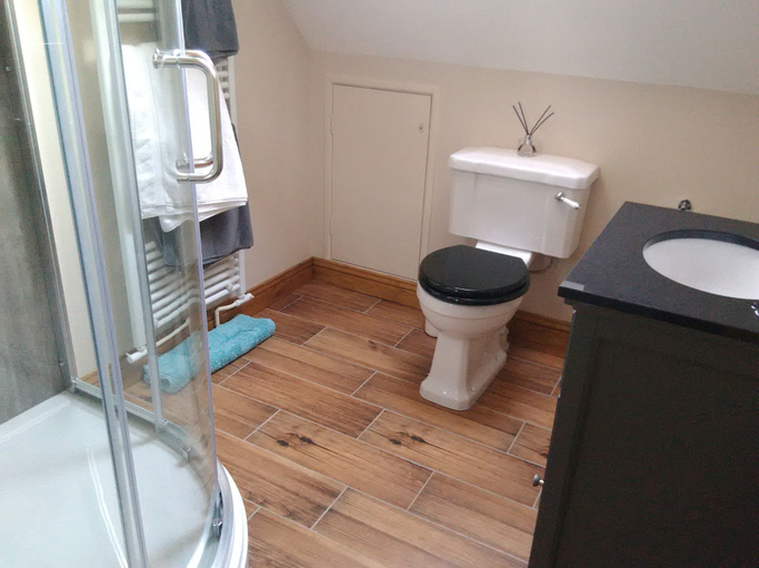 Bathroom 4, White Cottage B&B, Lincolnshire