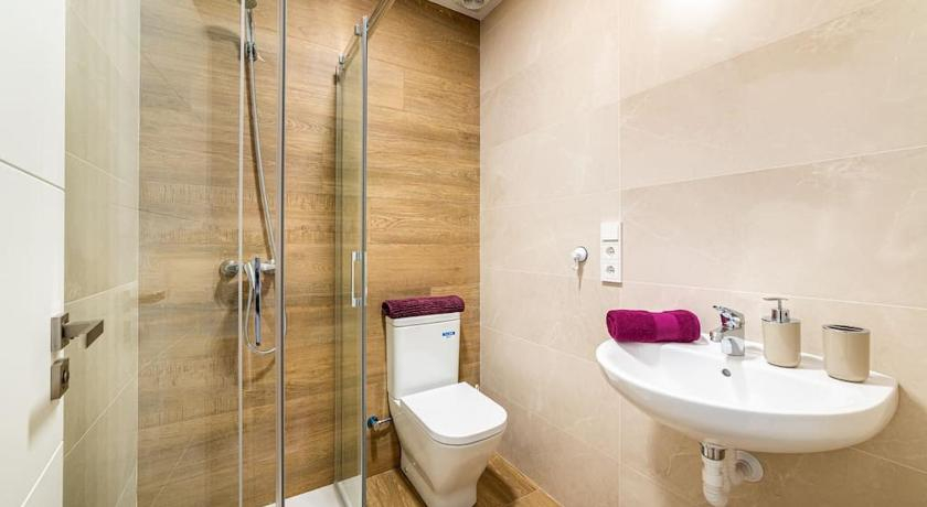 Bedroom 4, Casa Gomez, Parking Gratuito en Pleno Centro, Almería