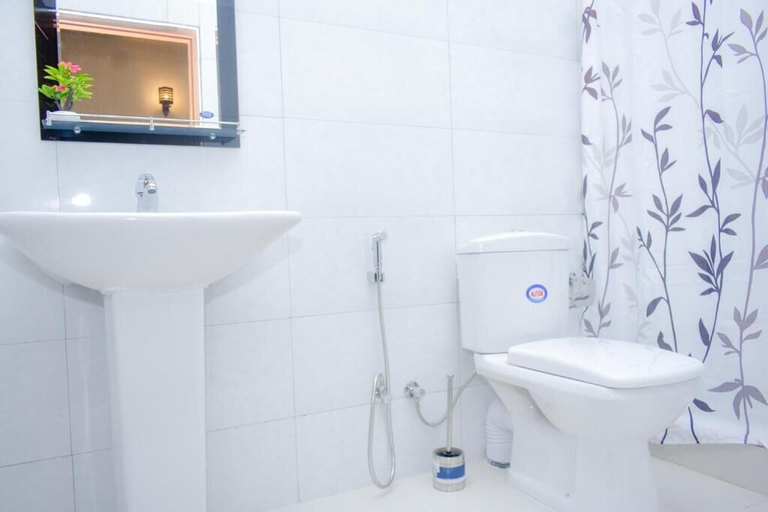 Bathroom 3, Serene Vista Villa, Hikkaduwa