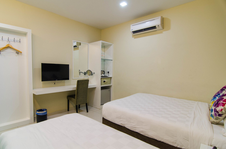 Bedroom 2, Mornington Hotel Bukit Permata, Manjung