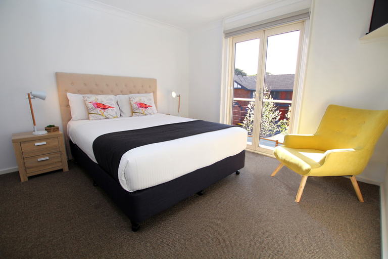 Bedroom 2, Apartments 521, Warrnambool