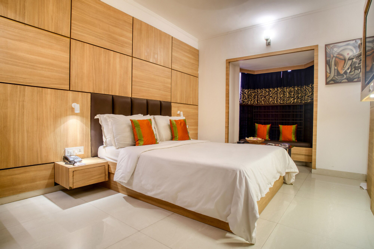 Roland Hotel, Kolkata