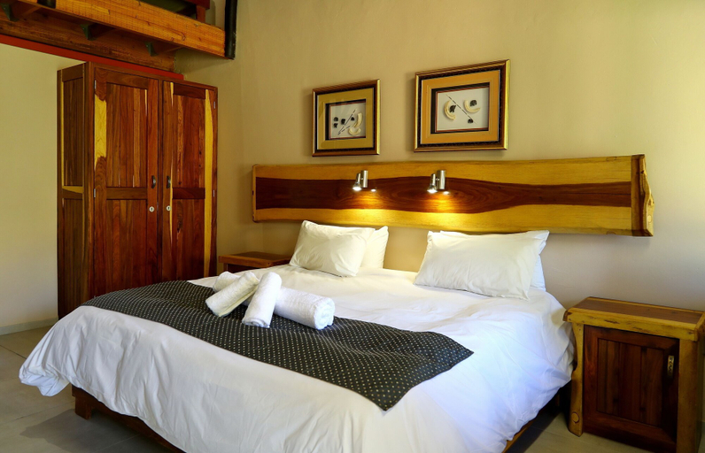 Bedroom 3, C'est Si Bon Hotel, Otjiwarongo