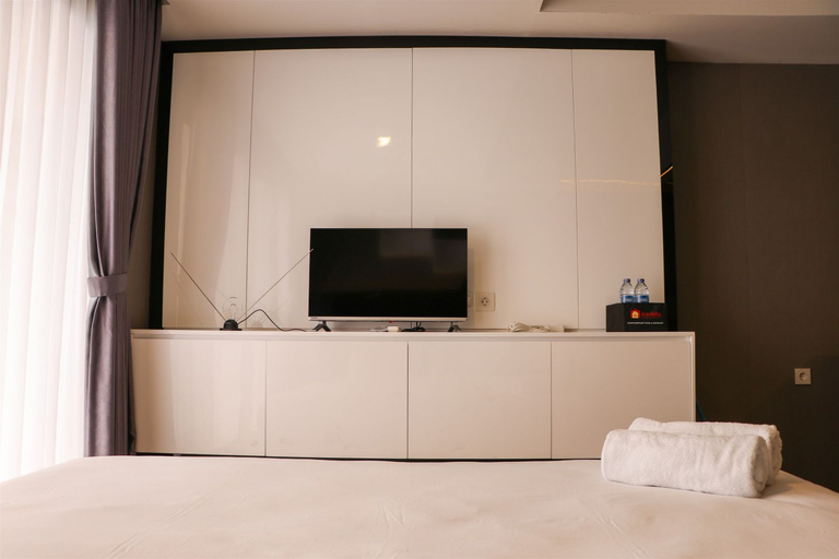 Bedroom 4, Modern Look Studio Room at High Floor Sudirman Hill Apartment By Travelio, Jakarta Pusat