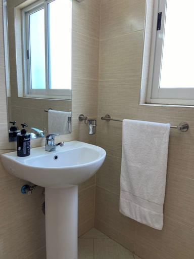 Bathroom 4, Neema Executive Suites Near Junction Mall 5A, Kibra
