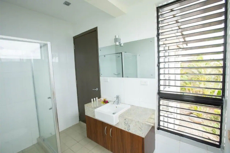 Bathroom 4, Dreamview Villas - In Rakiraki, Ra