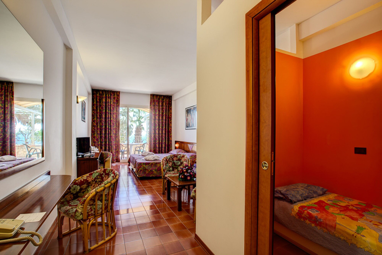 Bedroom 3, Hotel Olimpo Le Terrazze, Messina
