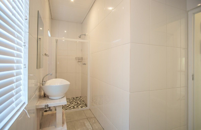 Bathroom 3, Fork West Apartments - Top Floor 6, West Coast