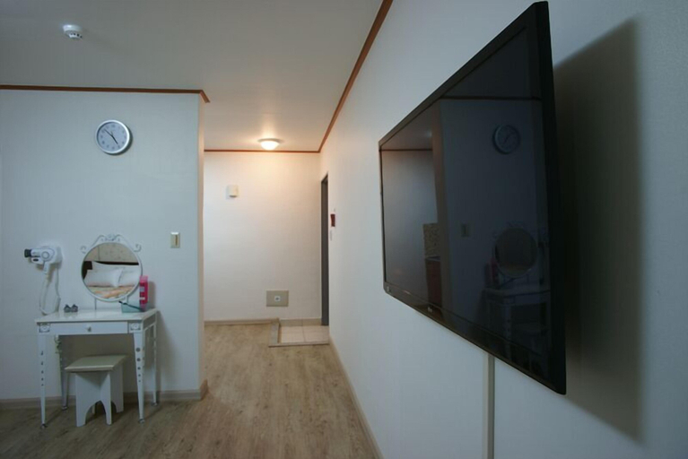 Bathroom 3, Feliz Town, Seogwipo