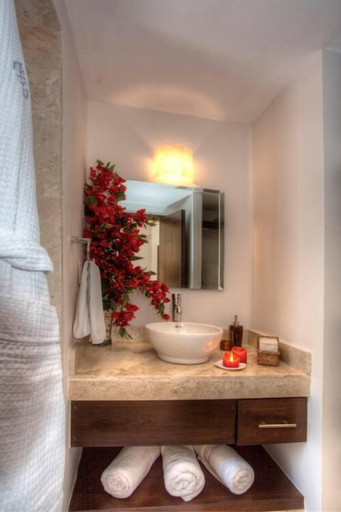 Bathroom, Villa La Magdalena, Compostela