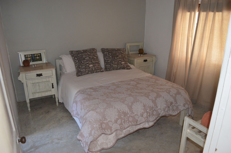 Bedroom 2, Spanspek se Plek accommodation, Cape Winelands