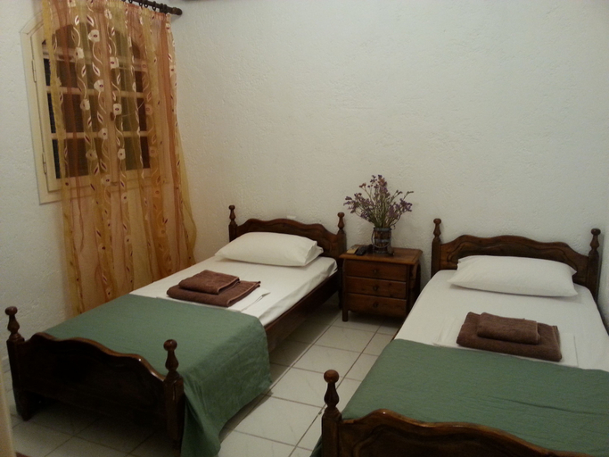 Bedroom 4, Pizania, South Aegean