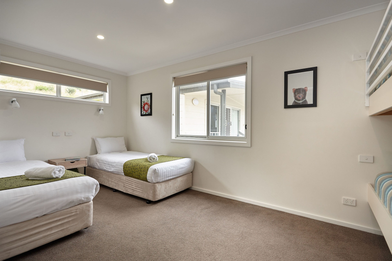 Bedroom 3, BIG4 Launceston Holiday Park, Launceston - Pt B