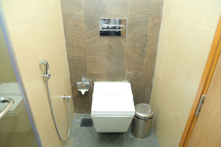 Bathroom 3, Misty Ocean-A Bergamont Group of Hotels, Viluppuram