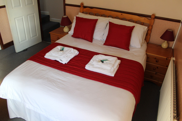 Bedroom 3, The Middlegate Hotel, Pembrokeshire
