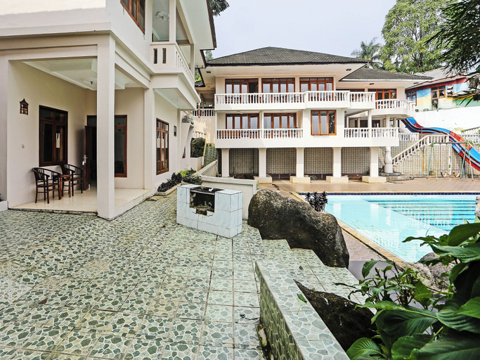 Exterior & Views 2, Hotel O Tjokro 3, Bogor